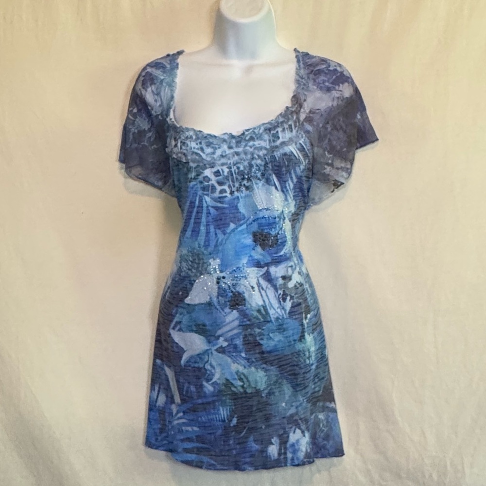 H-80 B.L.E.U. Blue Floral Sequin Detail Short Sleeve Pullover Blouse Size L